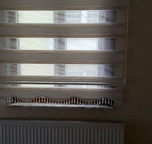 Pliseli Krem Zebra Boncuklu Perde 3